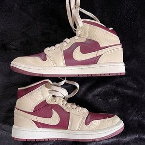 Nike | Air Jordan 1 Mid SE